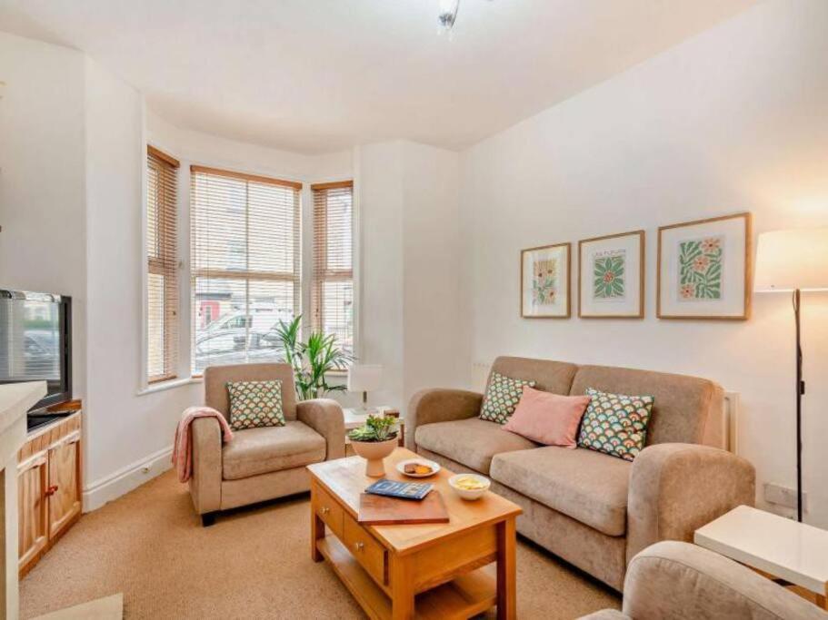 Chatsworth Cottage ฮาร์โรเกต ภายนอก รูปภาพ